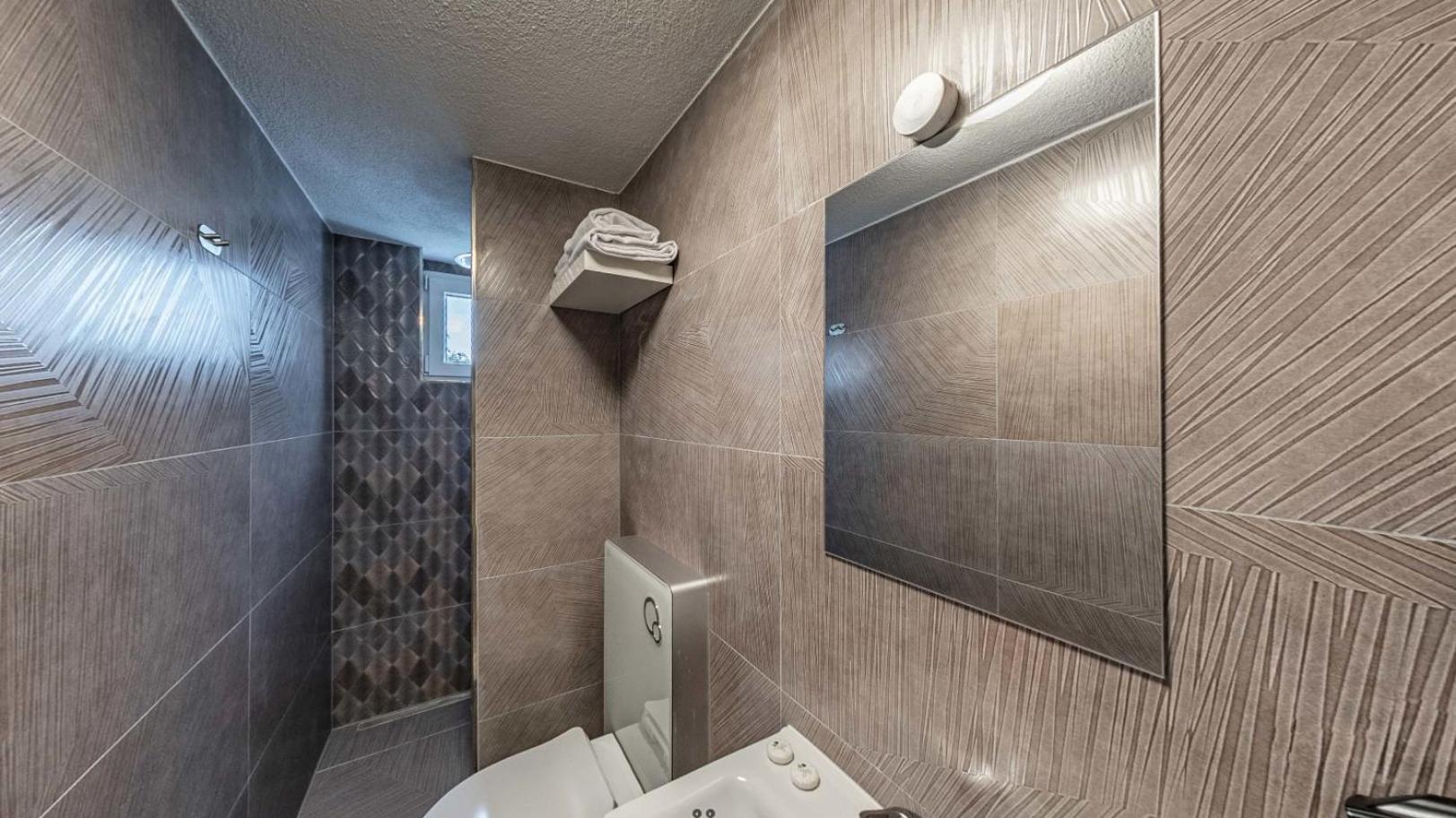 Dido Diamond Hotel Дитценбах Екстериор снимка