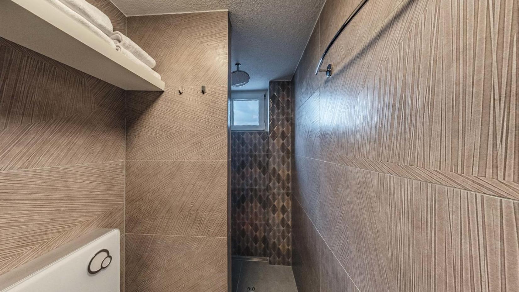 Dido Diamond Hotel Дитценбах Екстериор снимка