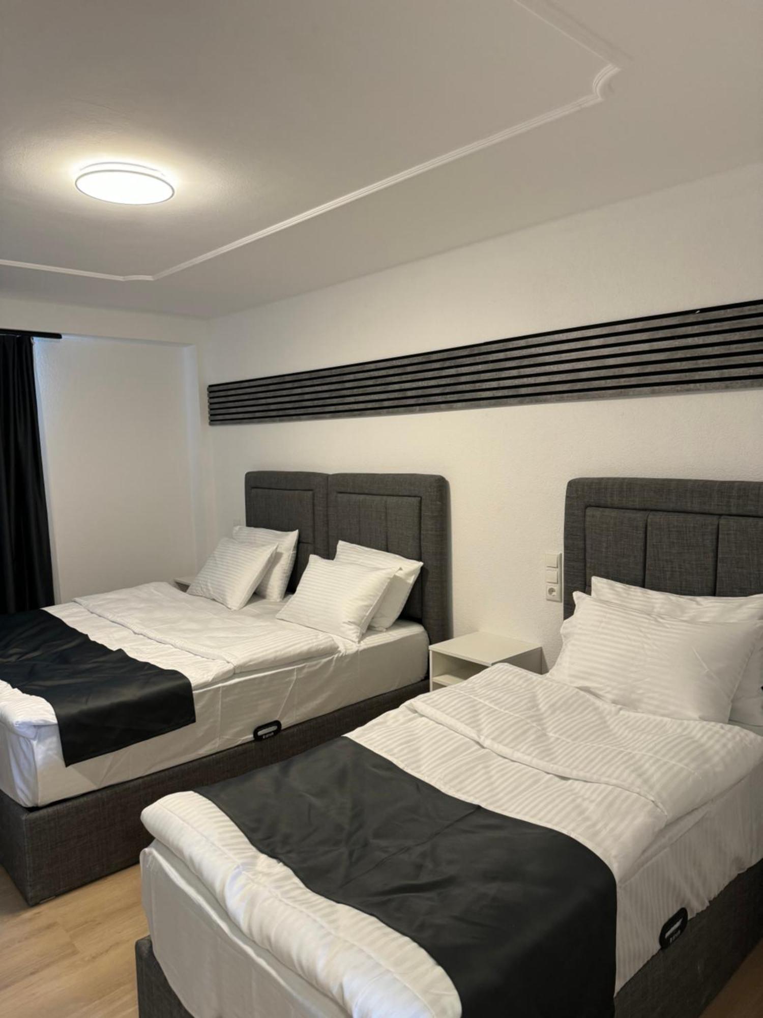 Dido Diamond Hotel Дитценбах Екстериор снимка