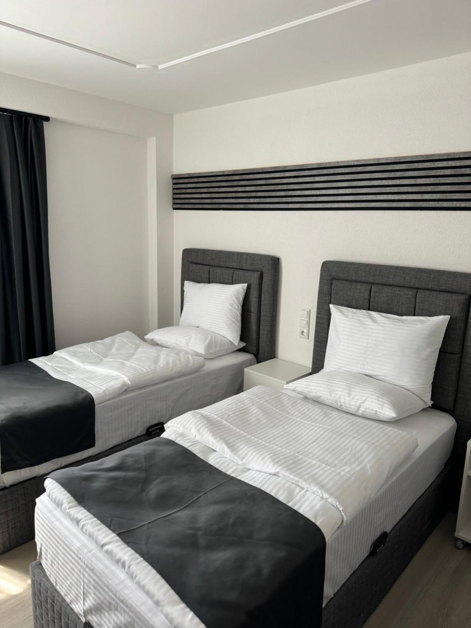Dido Diamond Hotel Дитценбах Екстериор снимка