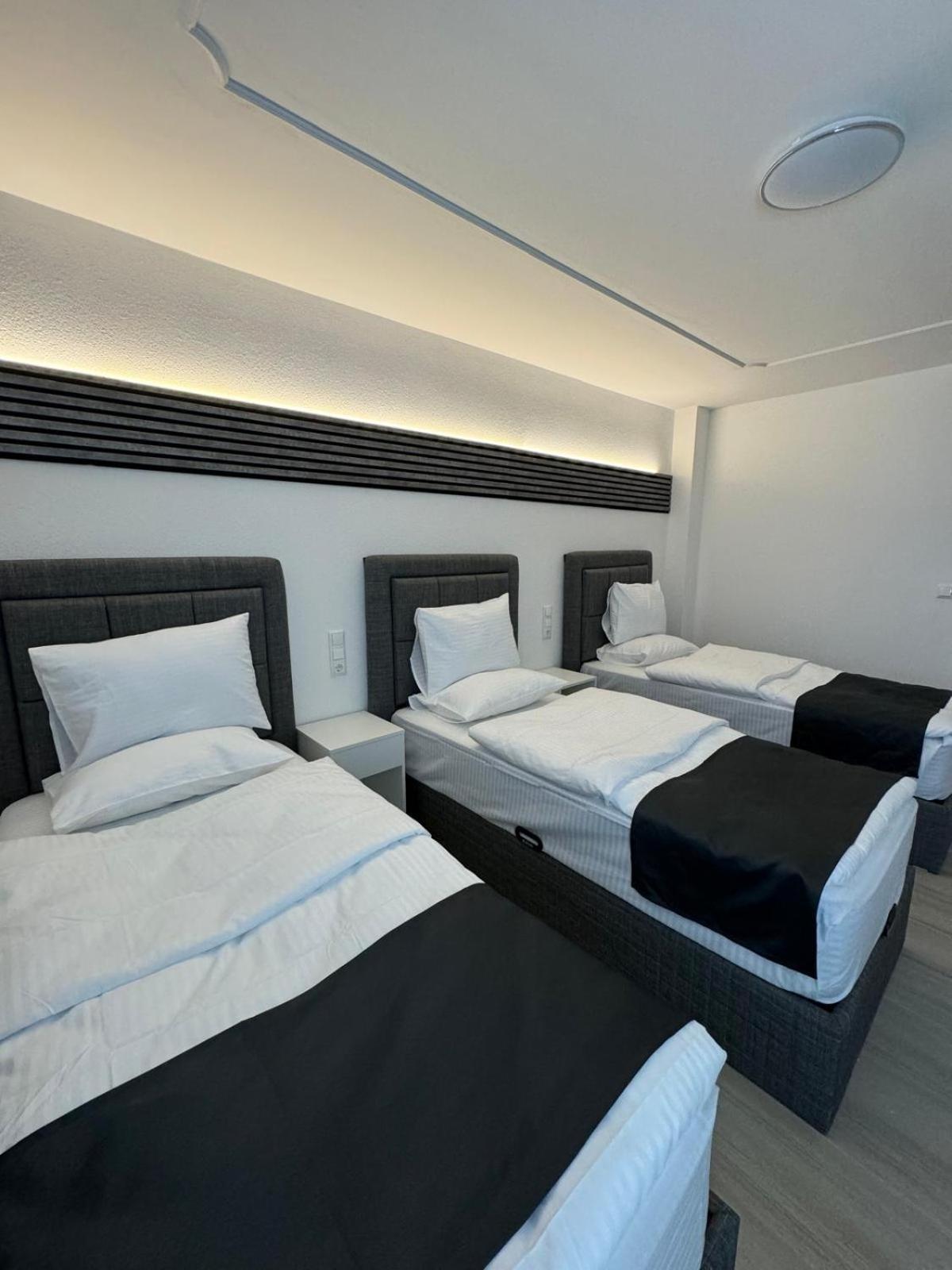 Dido Diamond Hotel Дитценбах Екстериор снимка